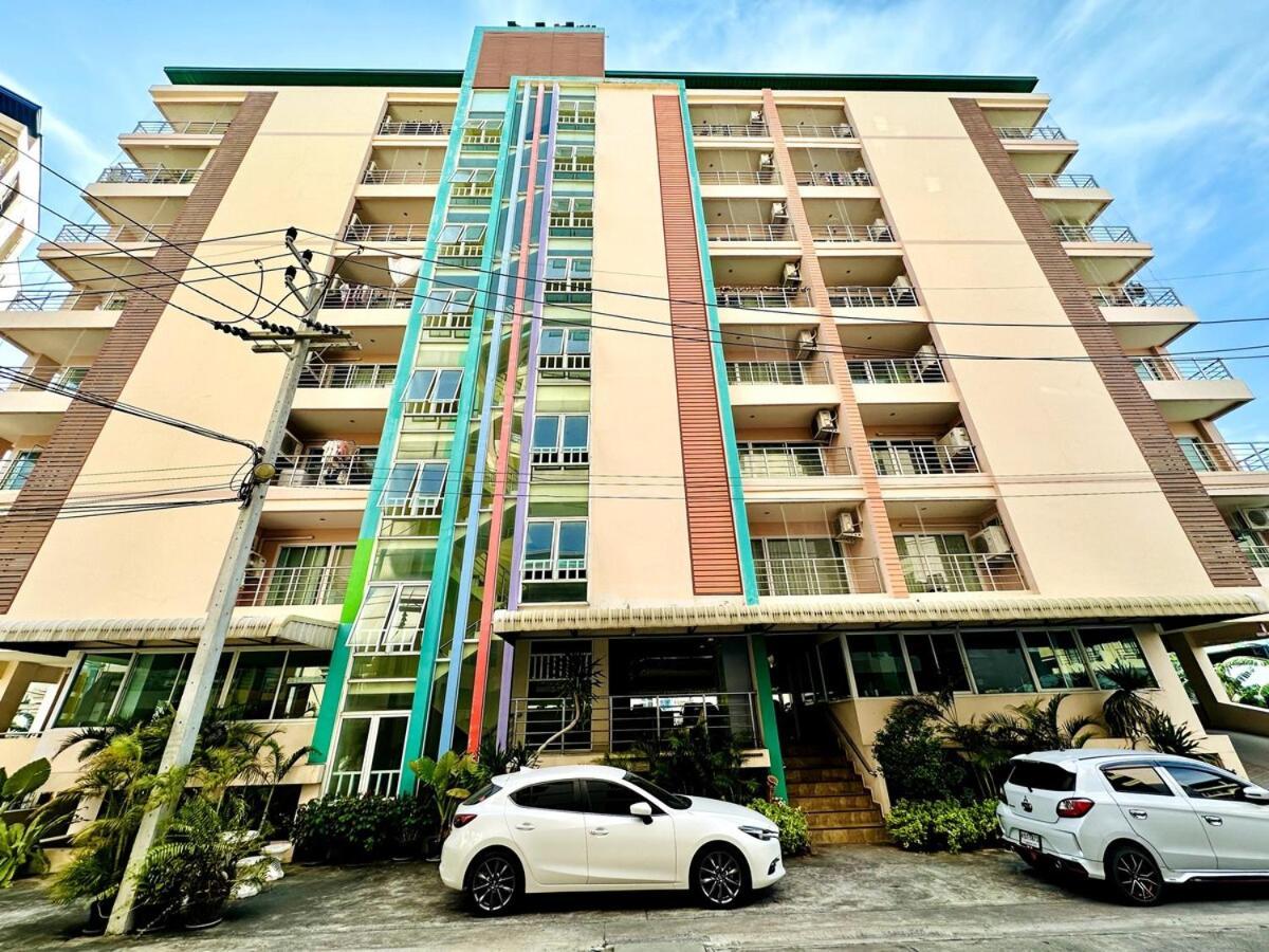 Wisdom Burg Bangsaen, Pool, Gym Aparthotel Ban Rong Khoei Exterior photo